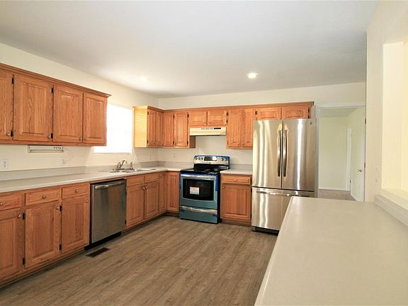 616 Michael Stihl Road Mountain View 8