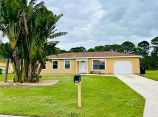 1557 SE Belcrest St, Port Saint Lucie, FL 34952