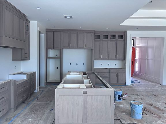 5th image of 2646 E Rosedale Dr