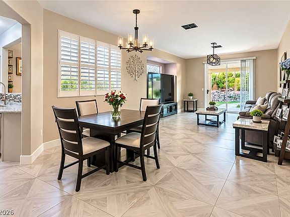 4th image of 2752 Saigon Dr