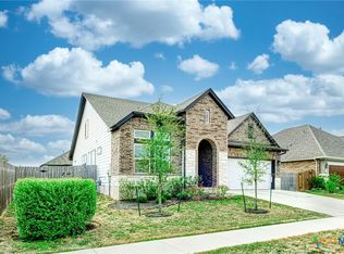 917 Knowles Dr, Hutto, TX 78634