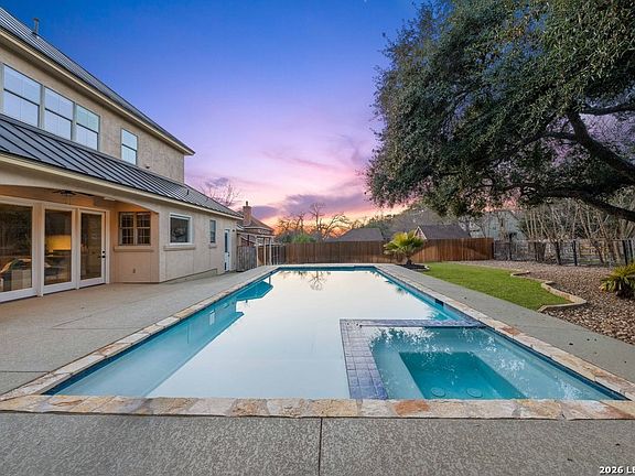 2nd image of 407 Burr Rd