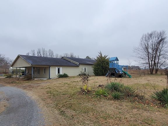 4th image of 104 County Highway 430