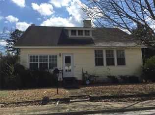 607 S 6th St, Lanett, AL 36863