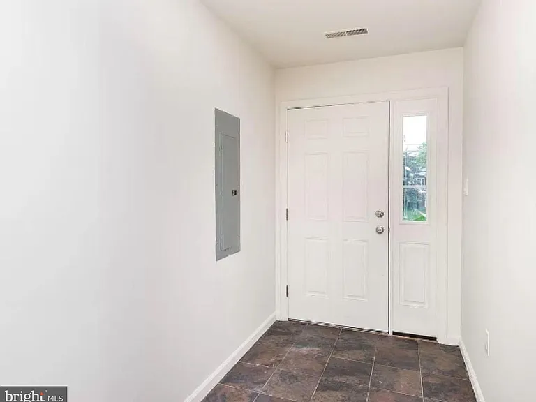 5235 Crowson Ave #6 — Photo 37