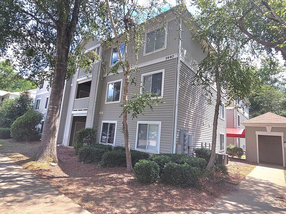 1st image of 1440-204 Collegiate Cir