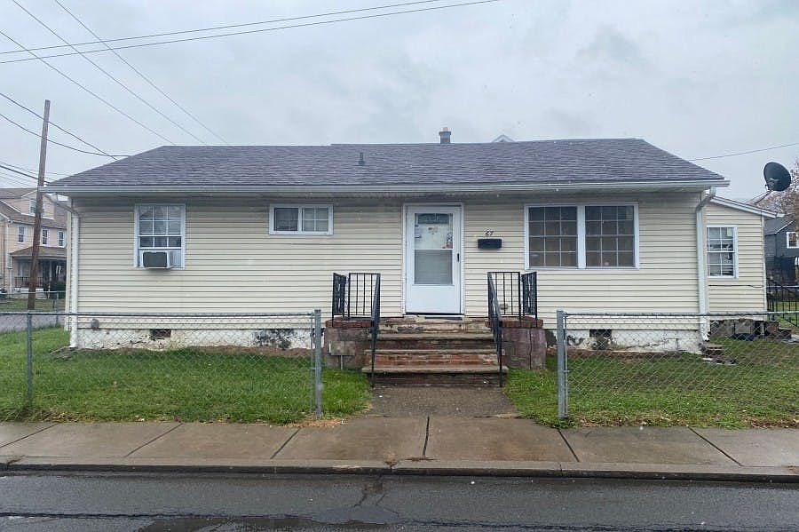 67 W Hartford St, Ashley, PA 18706 | Zillow