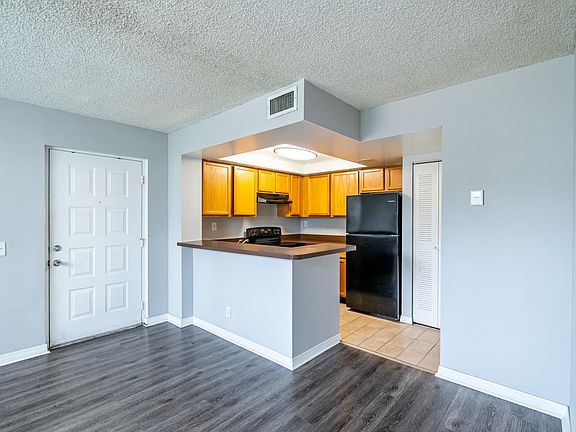 2nd image of 708 Executive Center Dr APT 35