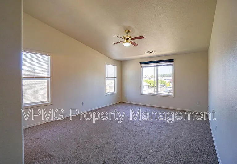 8907 NE 84th St — Photo 27