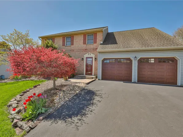 4541 Cairo Dr, Whitehall, PA 18052