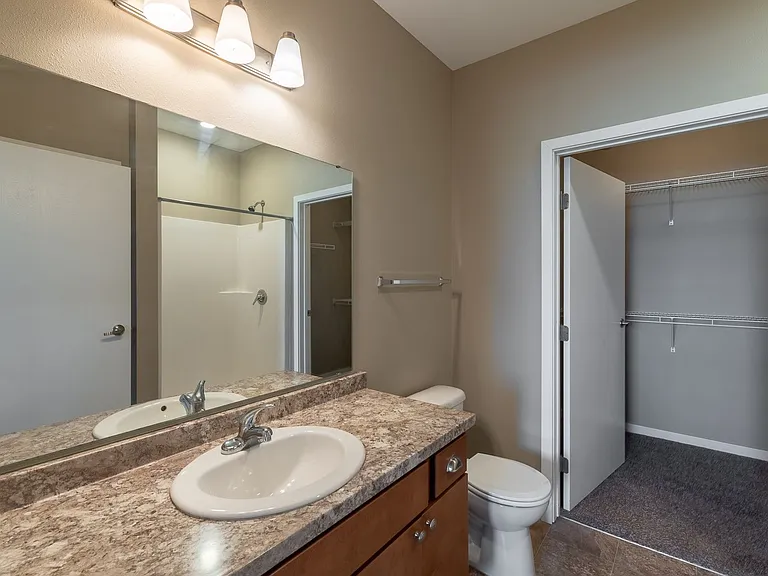 4050 S 34th St — Photo 17