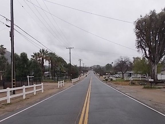 Exterior Neighborhood (street photo)
