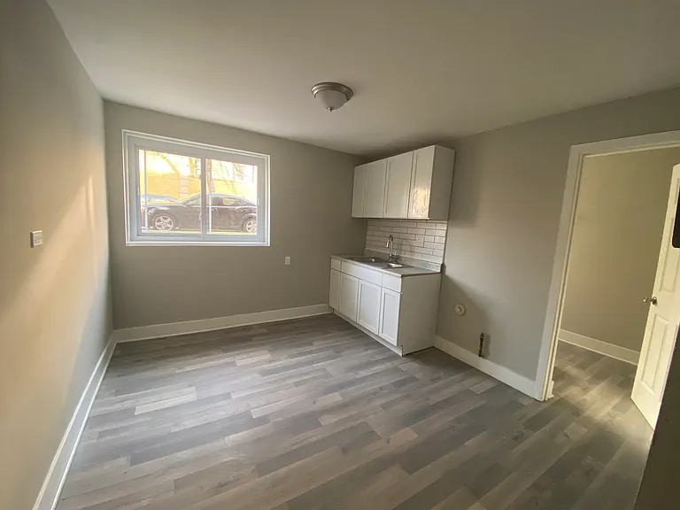 243 N Mason Ave #B — Photo 6