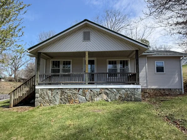 871 Blue Ridge Dr, Mc Caysville, GA 30555