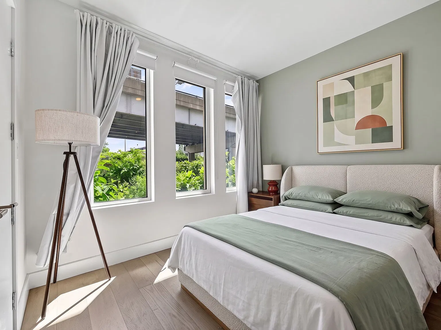 208 Delancey Street — Photo 1