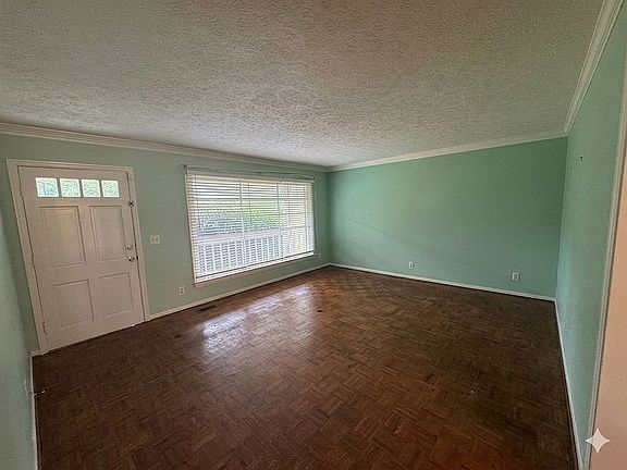 3rd image of 9510 Commerce Rd