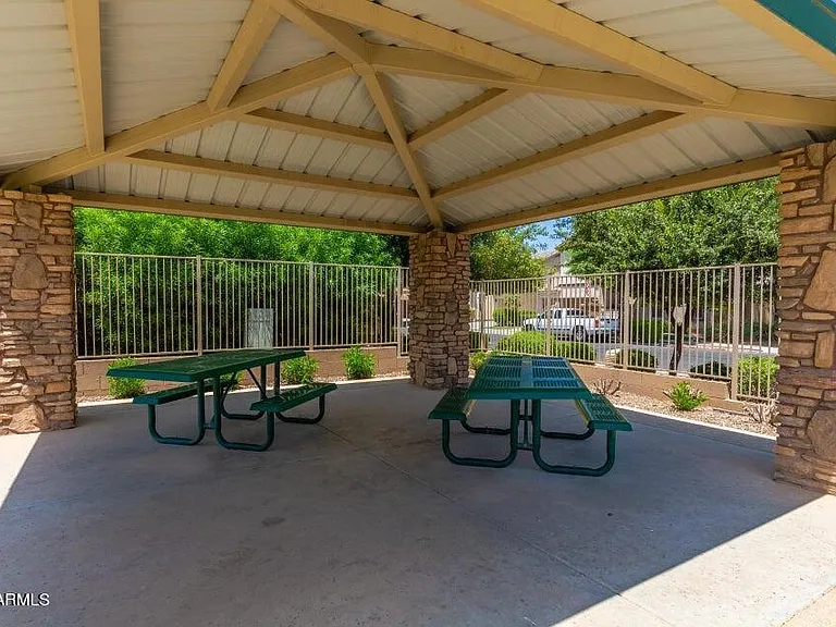 4212 E Vest Ave — Photo 35
