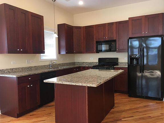 4th image of 1522 W Greenleaf Ave Unit 1W