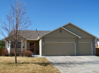 635 Sandpoint Dr, Longmont, CO 80504