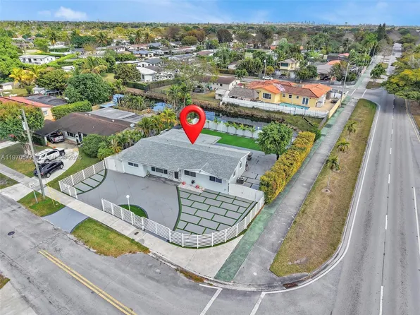 5521 SW 104th Ave, Miami, FL 33165