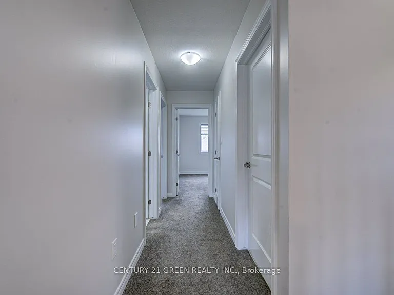 30 Baker Ln — Photo 21