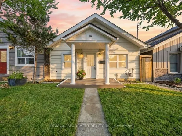 36 Queensdale Ave W, Hamilton, ON L9C 1B5