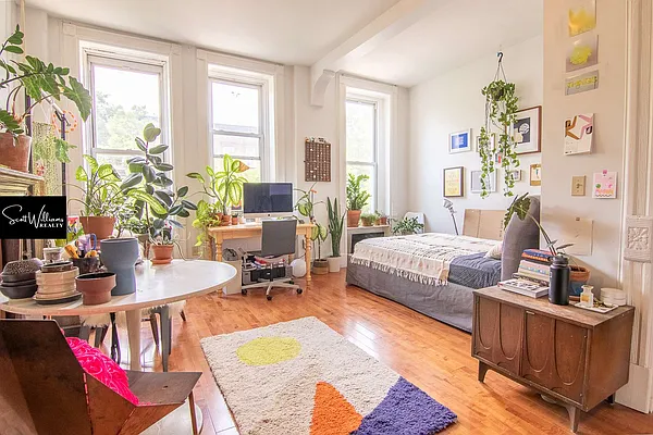 Rented by Scott Williams Realty LLC | media 35