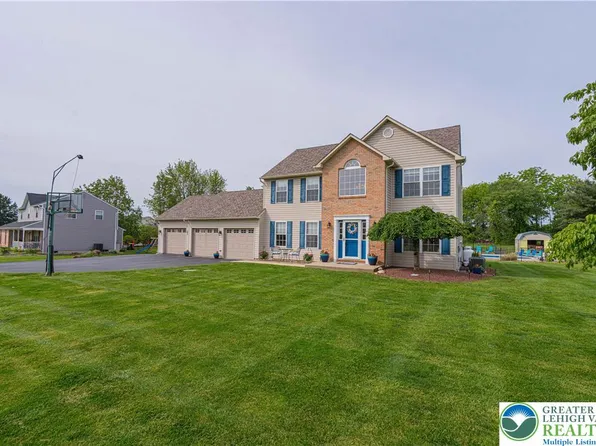 3624 McIntosh Dr N, Orefield, PA 18069