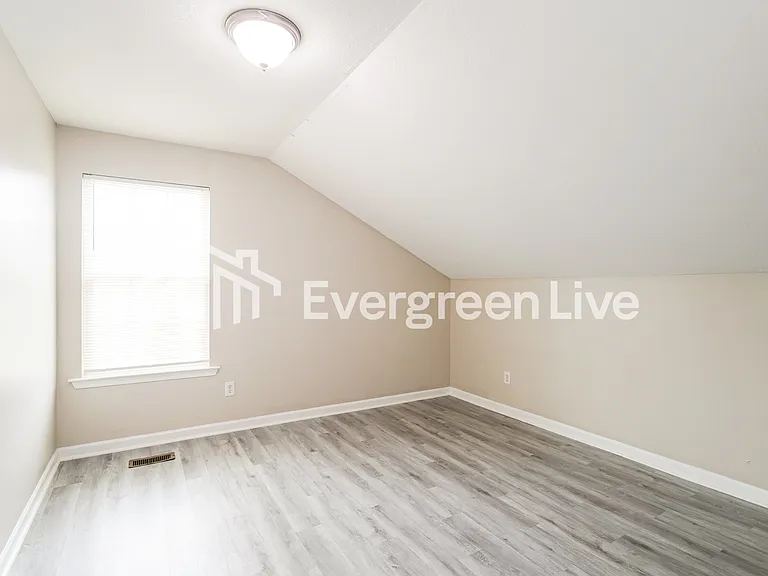 448 Riglaw Cir — Photo 9