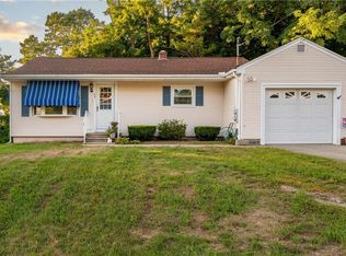 28 Anthony Dr, Cumberland, RI 02864