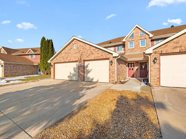 1507 Clarence COURT #2, West Bend, WI 53095