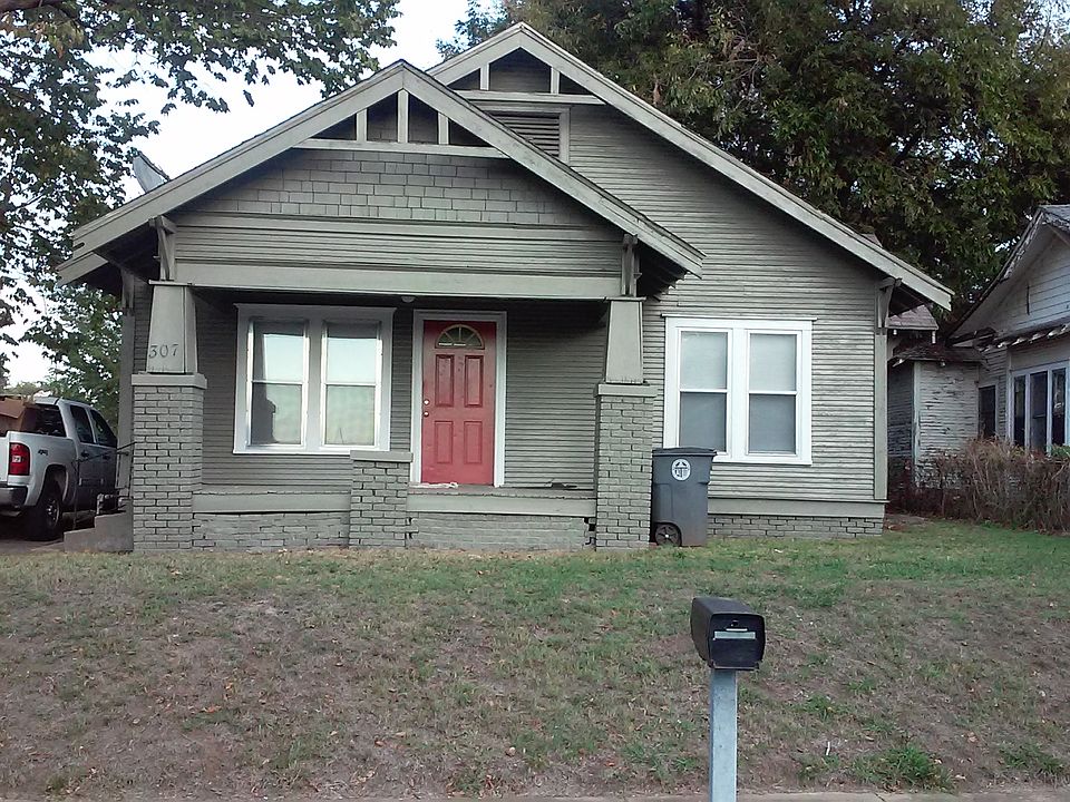 1st image of 307 S Gillette Ave