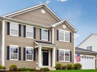 3082 Chalkstone Ave, Elgin, IL 60124