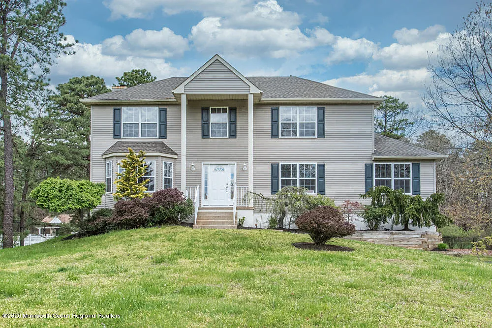10 Twinoaks Ct photo 1