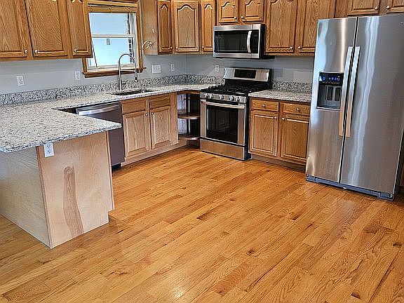 kitchen with all appliances