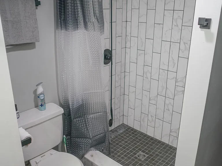 2217 Fort St — Photo 14