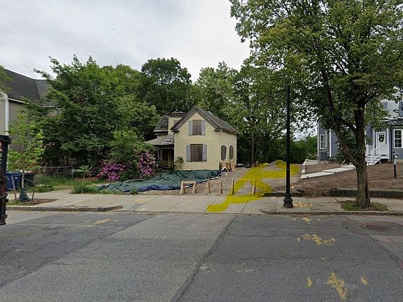 4th image of 1139 Hyde Park Ave
