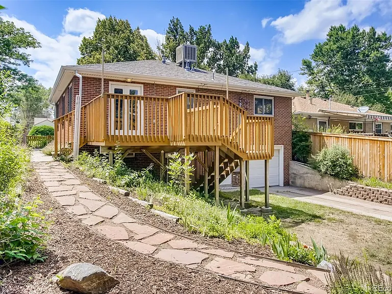 2584 S Gaylord St — Photo 19