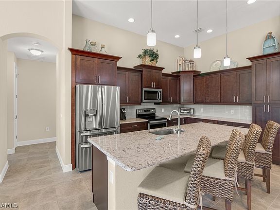 5th image of 2636 SW 26th Terrace Cpe