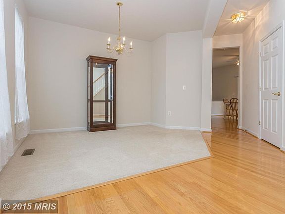 3rd image of 15300 Tina Ln