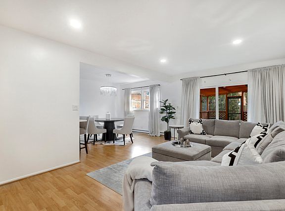 3rd image of 3669 W Pratt Ave