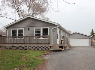 1319 Beverly Dr, Round Lake Beach, IL 60073