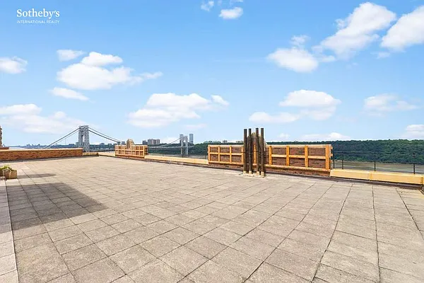 Rented by Sotheby's International Realty | media 28