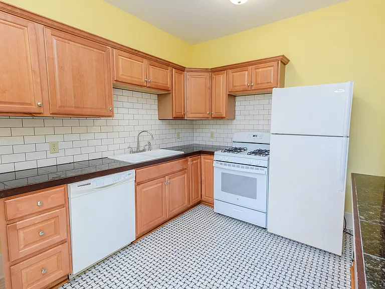 Legacy Rose Flats — Photo 45