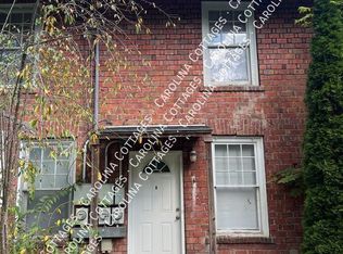 834 5th Ave W #B, Hendersonville, NC 28739