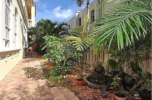 5th image of 2709 NE 15th St #A