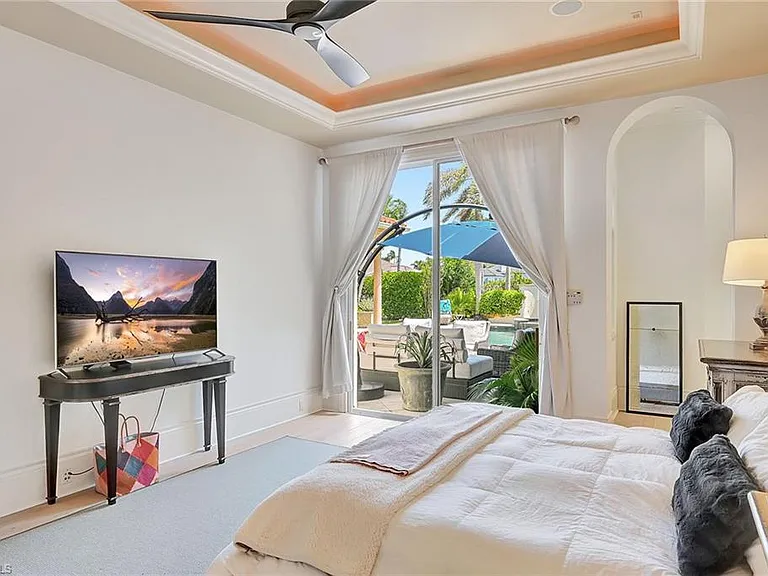2052 Isla Vista Ln — Photo 19