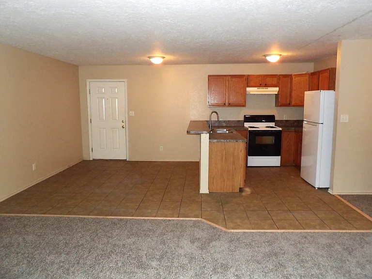 2416 SW G Ave #207 — Photo 5