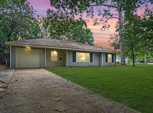 750 Sue Barnett Dr, Houston, TX 77018