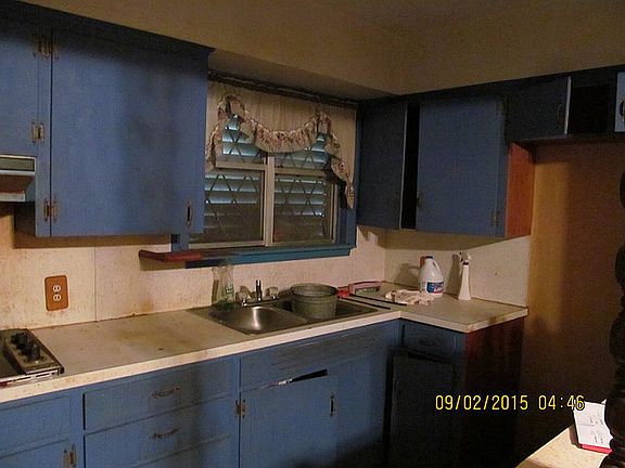 5th image of 2925 Kingston Dr